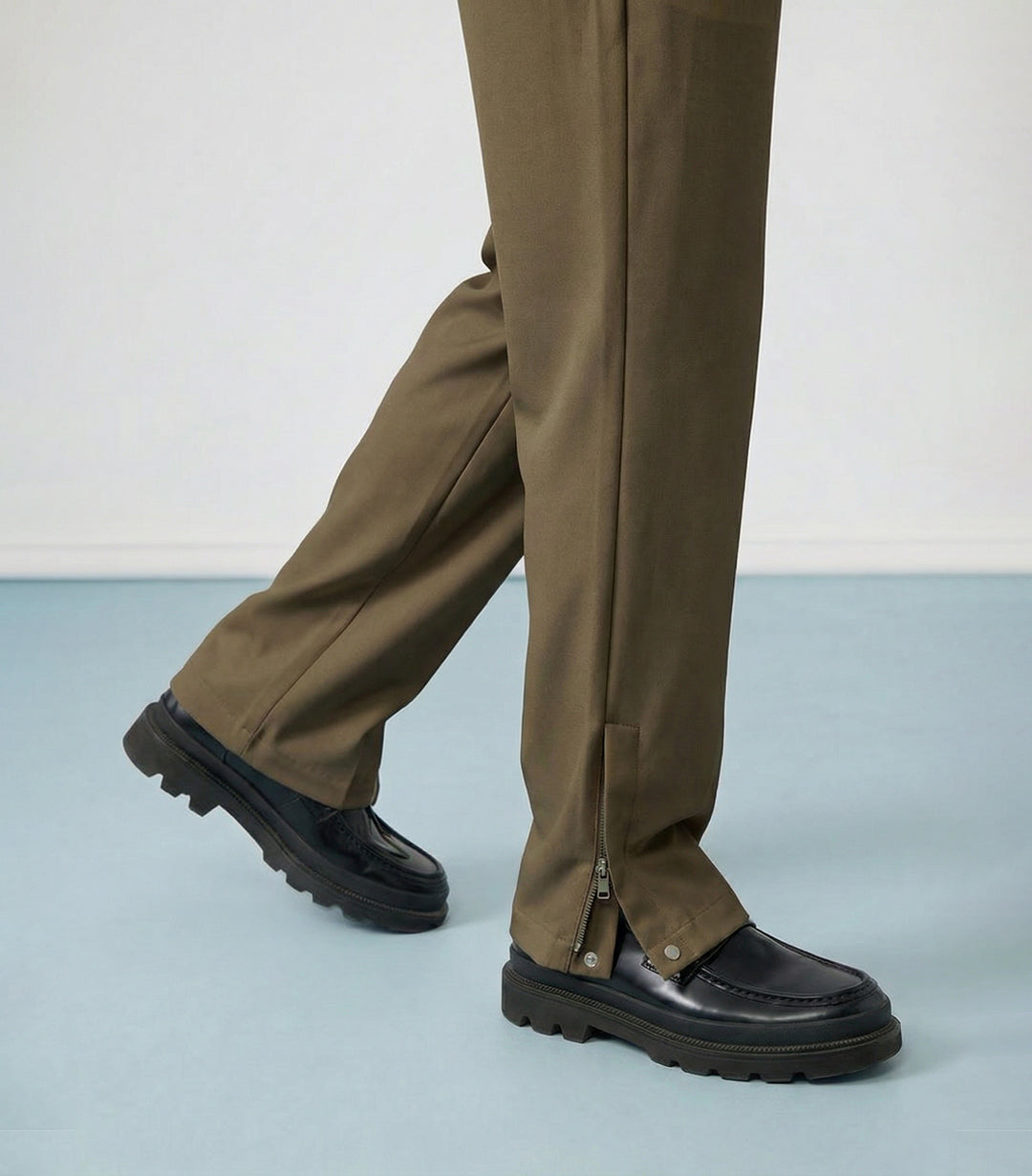 TAILORED STRAIGHT FIT JOGGERS - BROWN