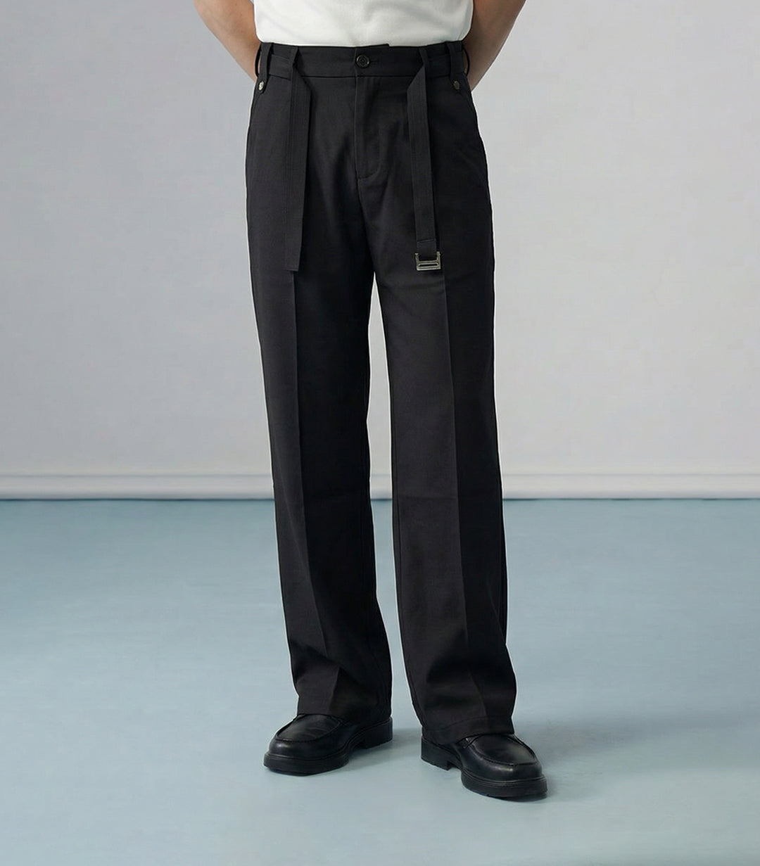 PLEATED TROUSER W BELT