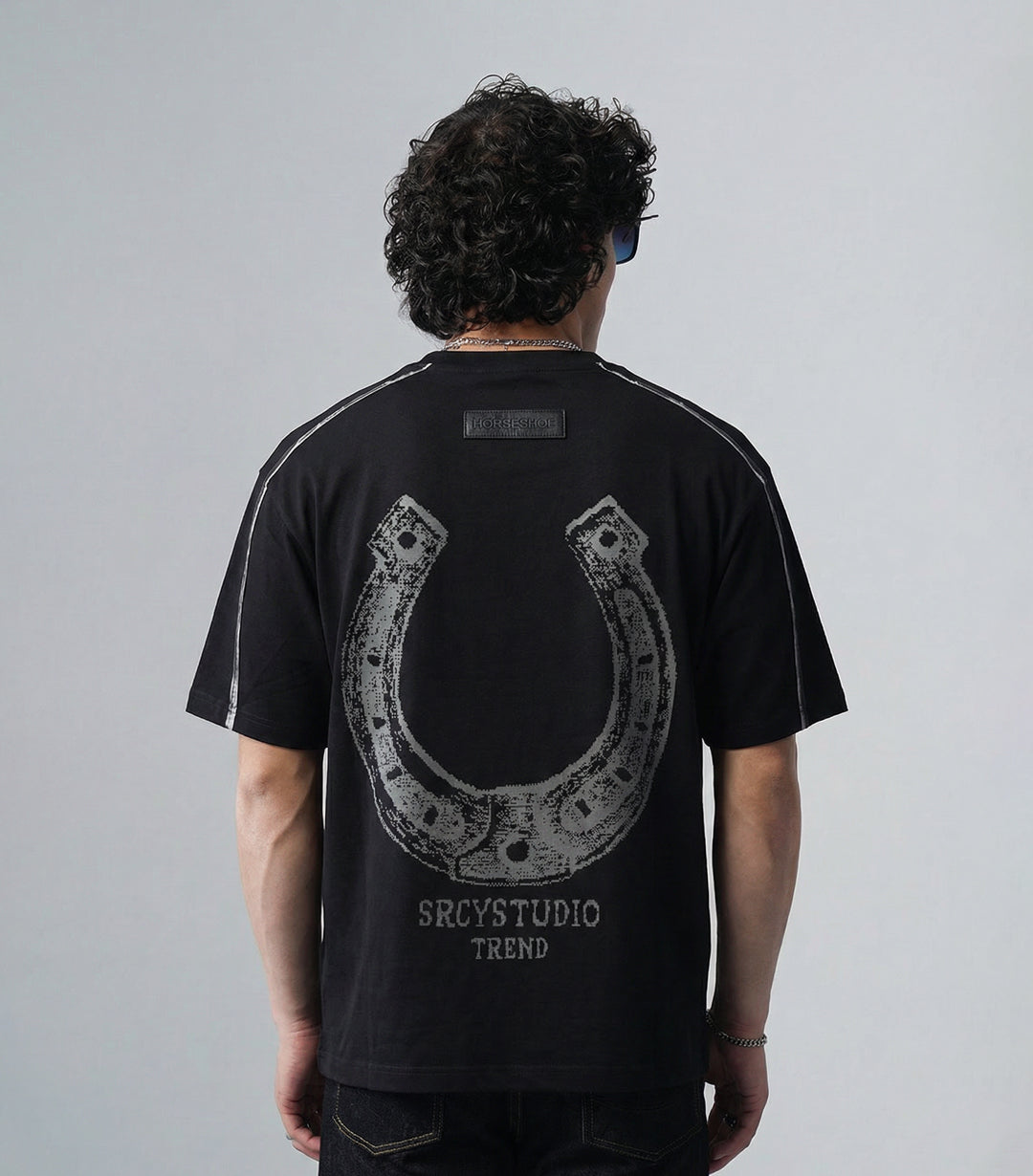 GRAPHIC T-SHIRT