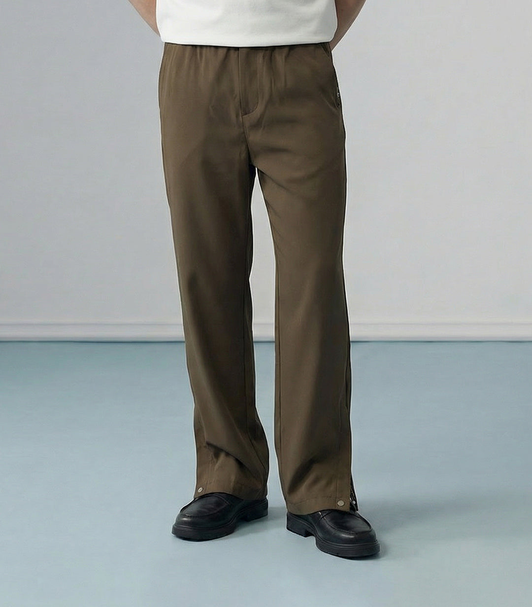TAILORED STRAIGHT FIT JOGGERS - BROWN