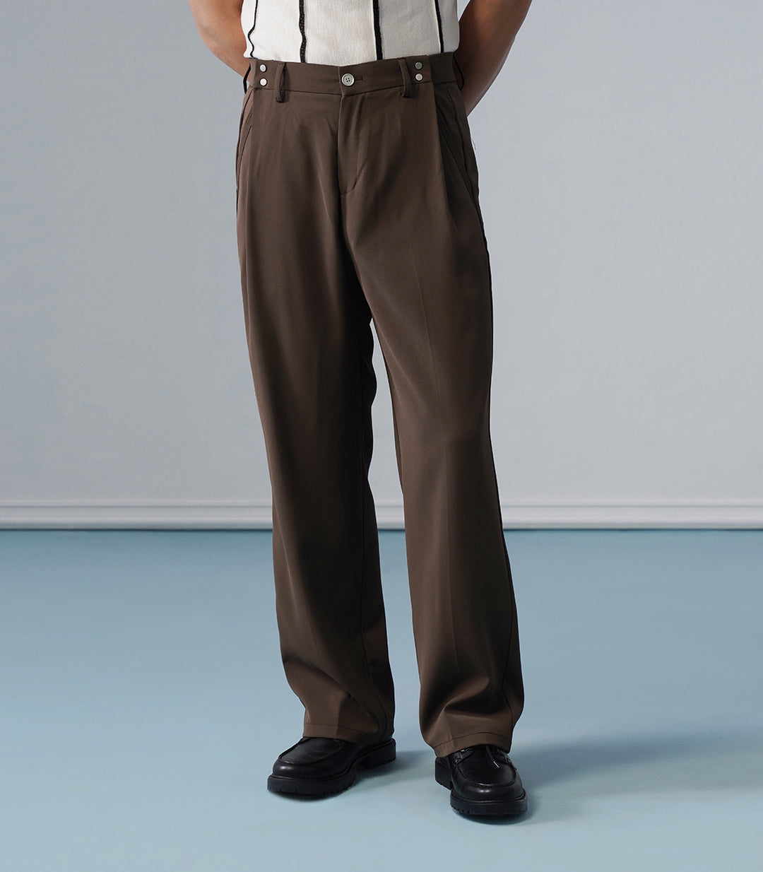 CONVERTIBLE PLEATED TROUSER - STRAIGHT FIT