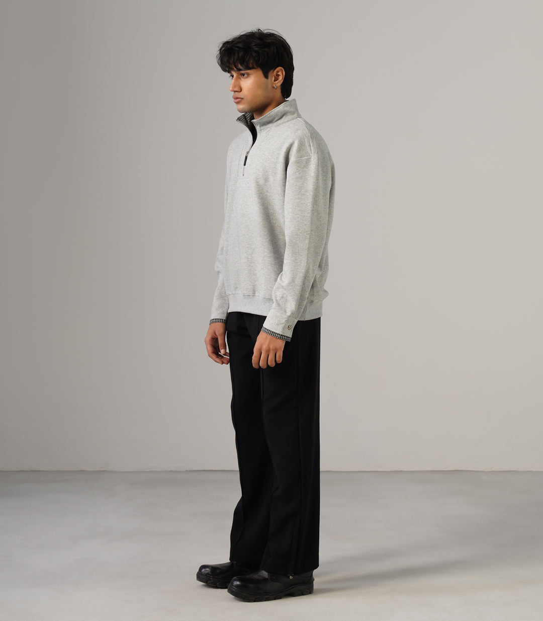 QUARTER ZIP OVERSIED SWEATSHIRT