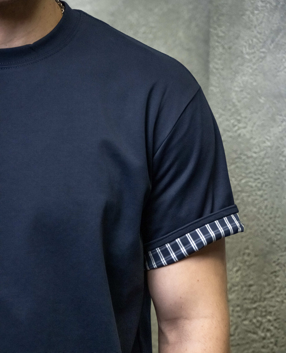 Minimal T-shirt - Cheque Sleeves