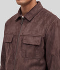 Regent Suede Jacket in wine, close-up of the collar and magnetic chest pockets